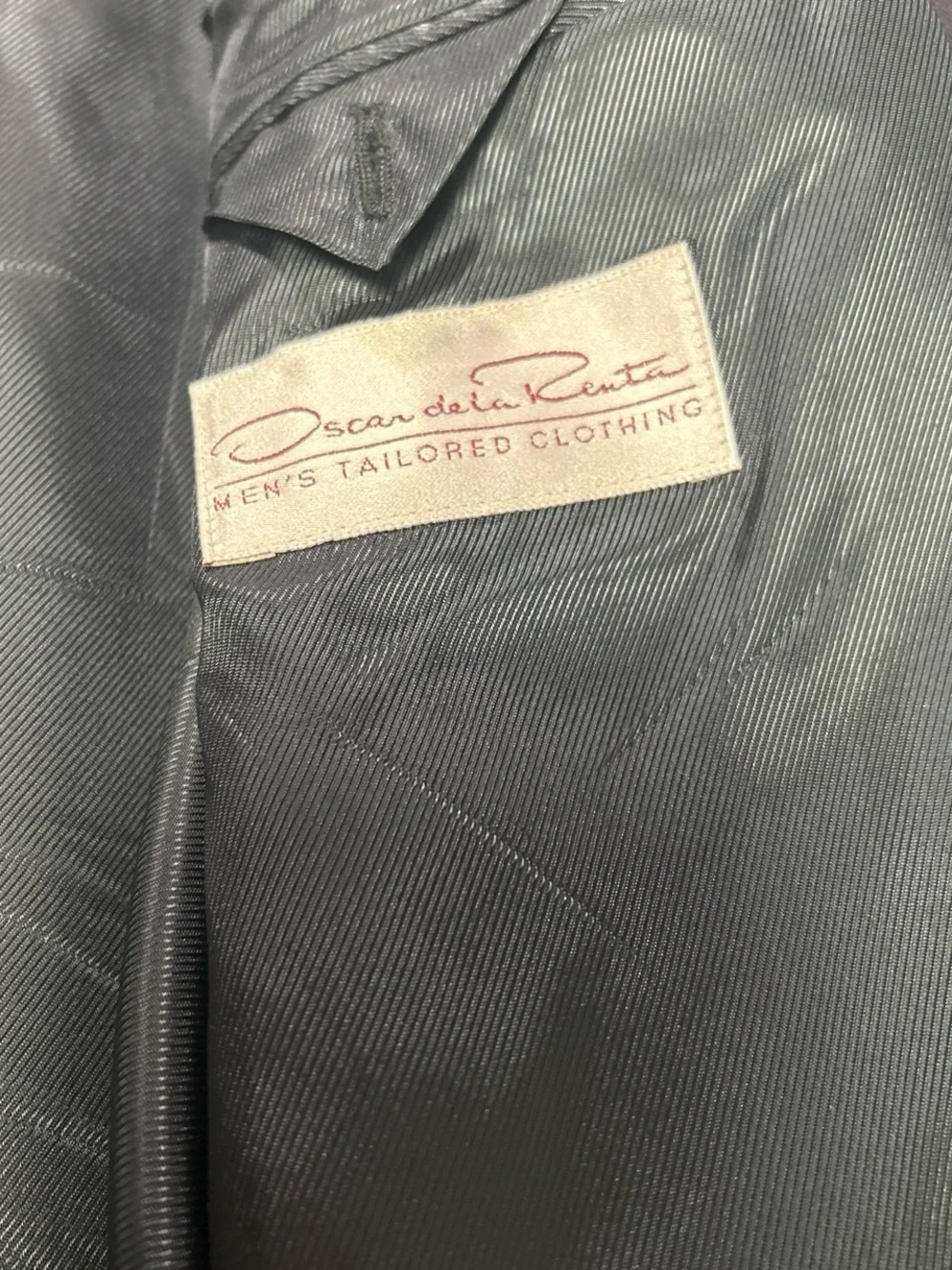 Oscar de la Renta Men's Dark Navy Pinstripe Sport Coat